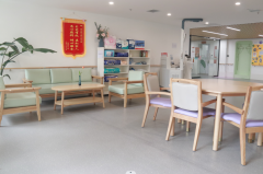 附近养老院联系电话