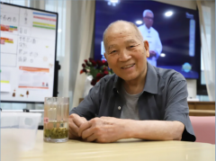 反哺无言的父爱 ｜92岁西安老人在这里多了二十多位“子女”