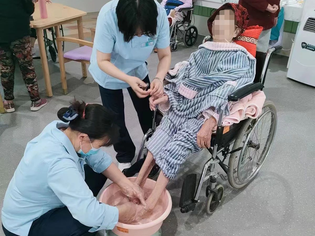 1742348420672586.jpg 4.jpg